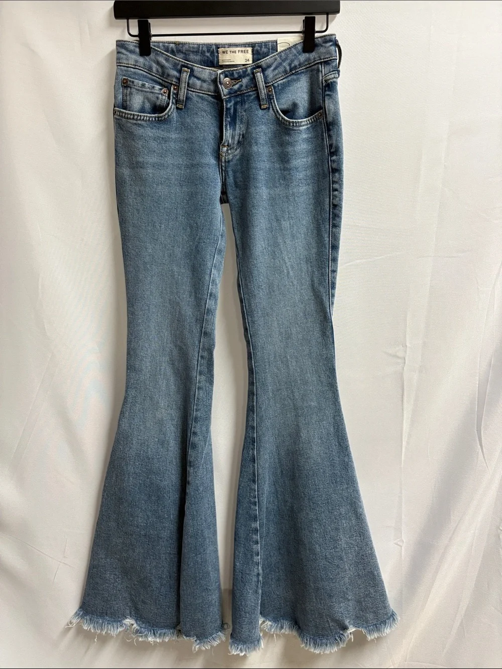 Free People We The Free Emre Flare Jeans Blue Size 24 NWOT
